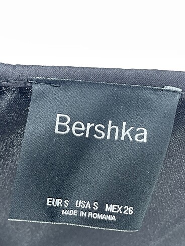 s Beden siyah Renk Bershka Kısa Elbise %70 İndirimli.