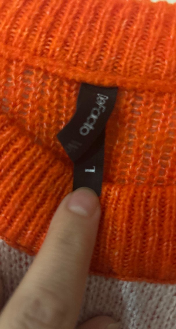 Kadın Gri-Kırmızı Ekose Triko Kazak - Görsel 2