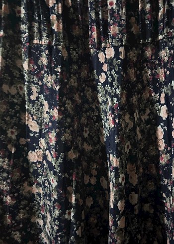 Mor Desenli Uzun Piliseli Etek - Görsel 2