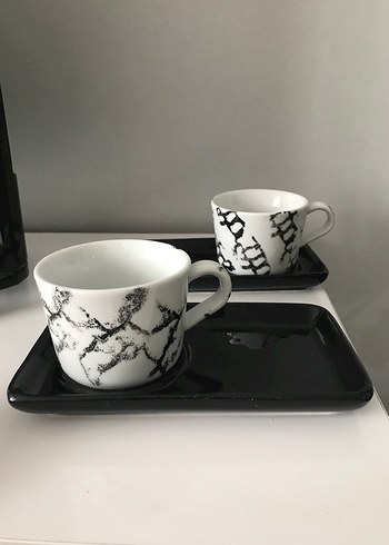 Siyah Desenli Seramik Fincan ve Tabak Seti - Görsel 3