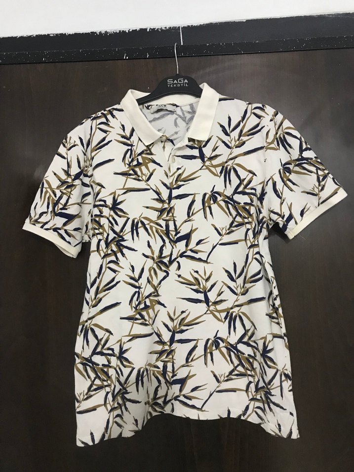 Beyaz Desenli Kısa Kollu Polo Tişört - Görsel 2