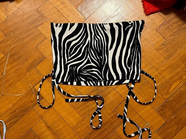 Trendyol & Milla Zebra desenli etek ve crop