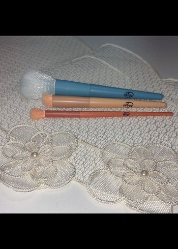 Pastel Renkli Makyaj Fırça Seti - Görsel 2