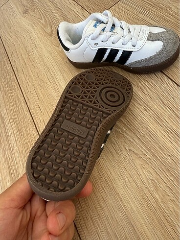25 Beden beyaz Renk Çocuk samba adidas ayakkabı