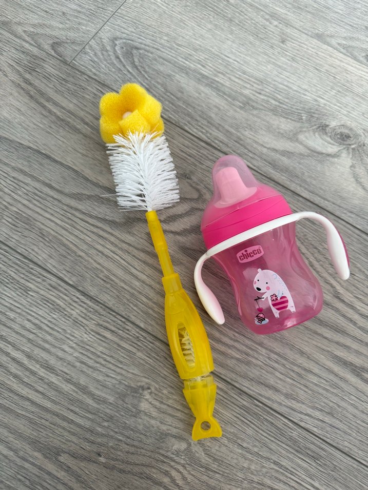 Pembe Chicco Bebek Bardağı ve Temizlik Fırçası - Görsel 2