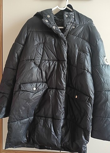 DeFacto Mont 