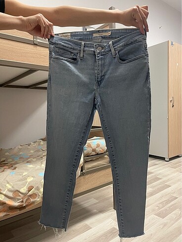 Levis pantolon