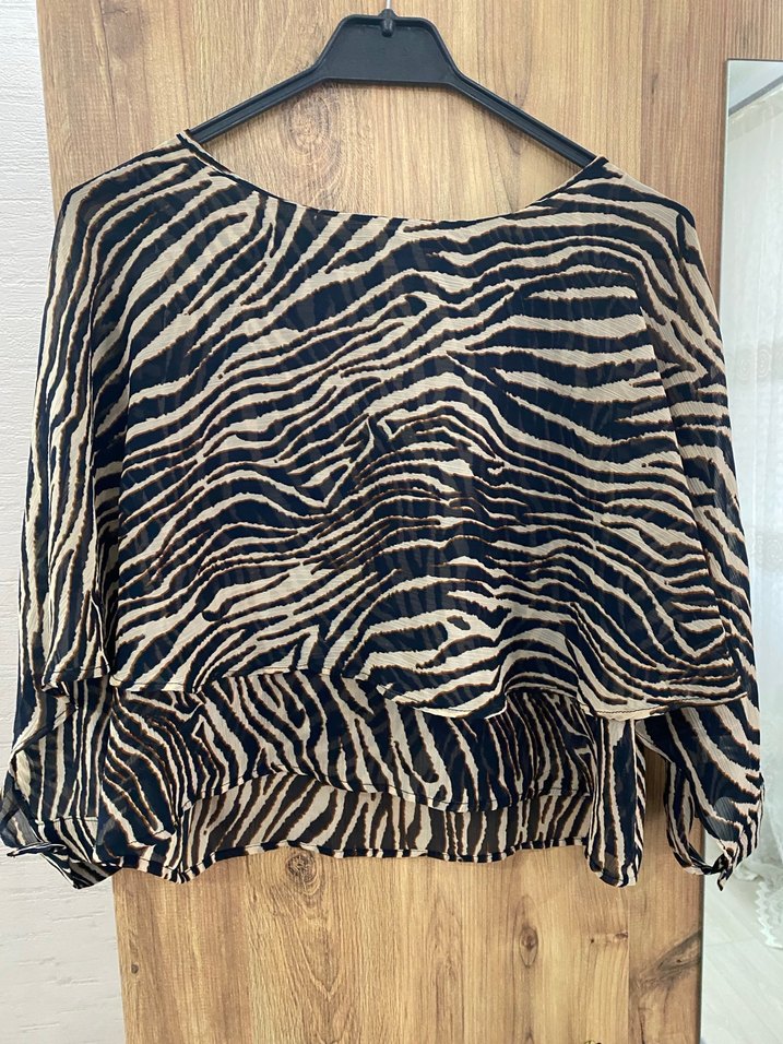 Kadın Kahverengi Zebra Desenli Pilili Bluz - Görsel 2