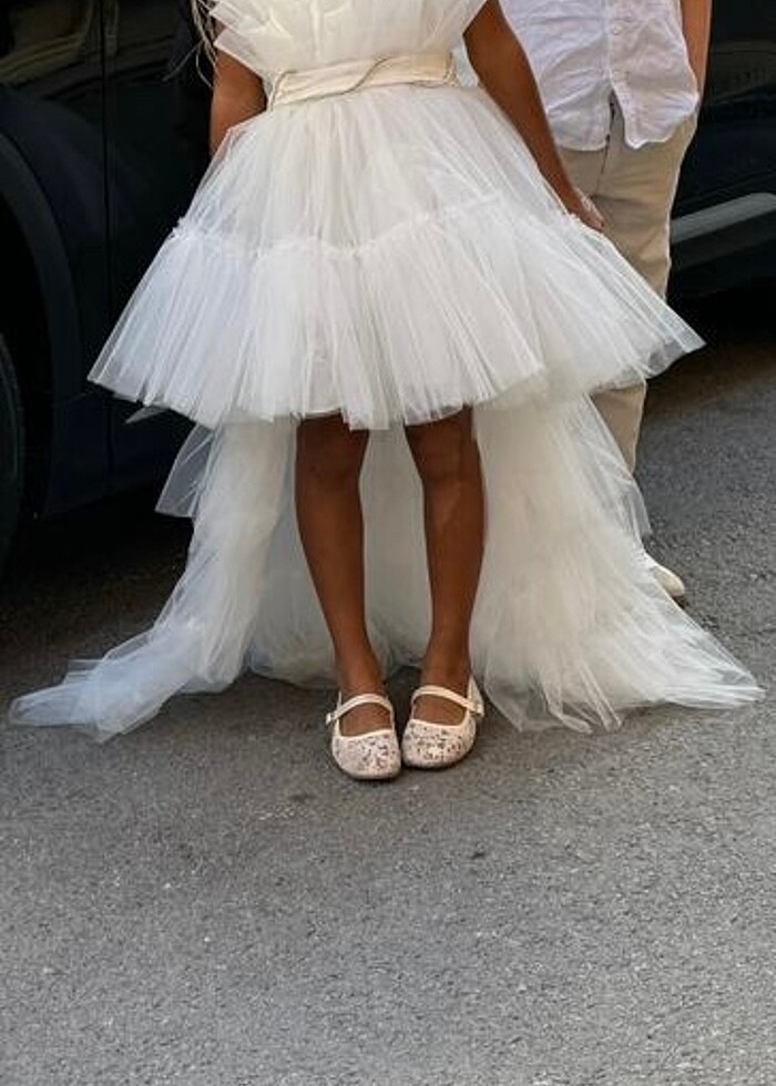 Kuyruklu kız çocuk abiye - Görsel 3