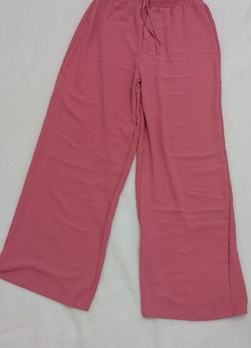 Pembe renk pantolon