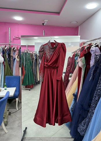 Sıfır etiketli Bordo İşlemeli Uzun Kollu Abiye tesettür
