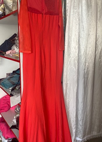 Uzun Kırmızı İşlemeli Kadın Abiye Elbise - Görsel 3