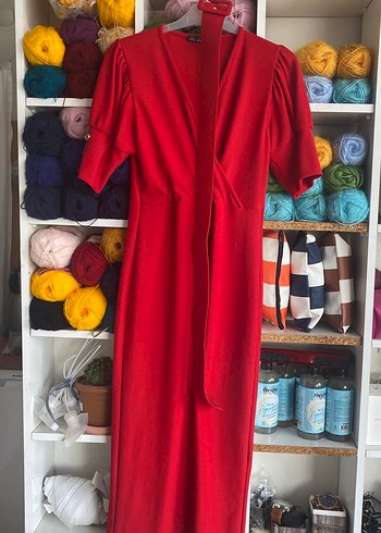 Kırmızı V Yaka Kısa Kollu Uzun Elbise - Görsel 2