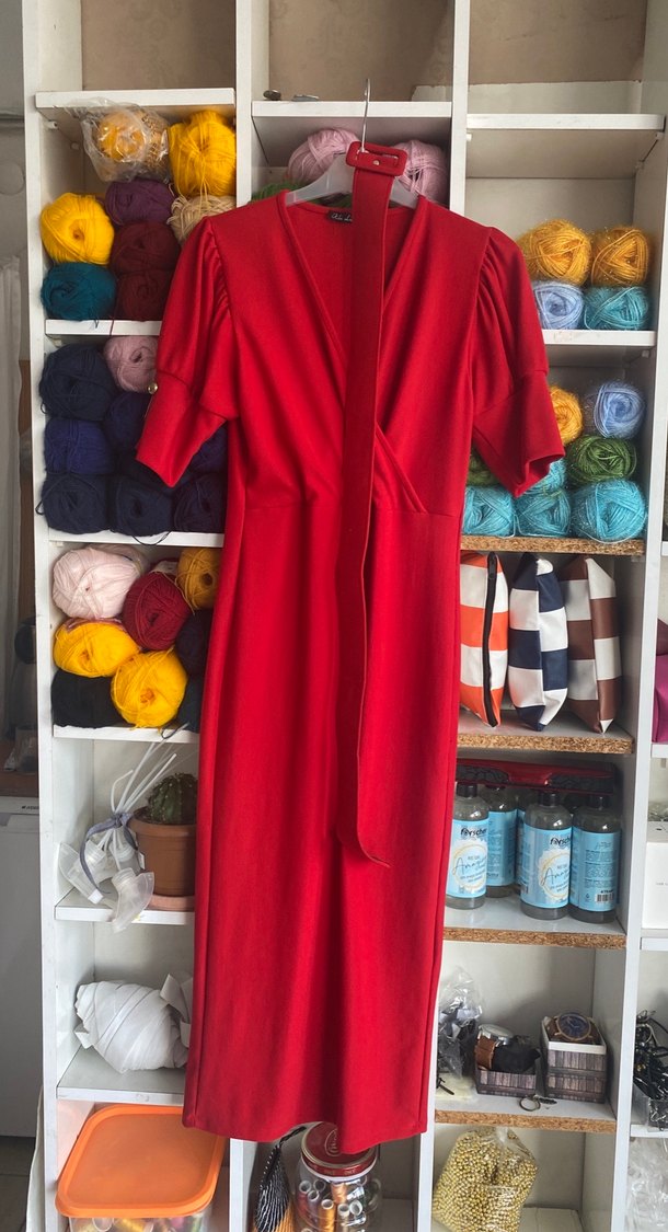 Kırmızı V Yaka Kısa Kollu Uzun Elbise - Görsel 2