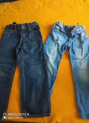 iki adet kot pantalon