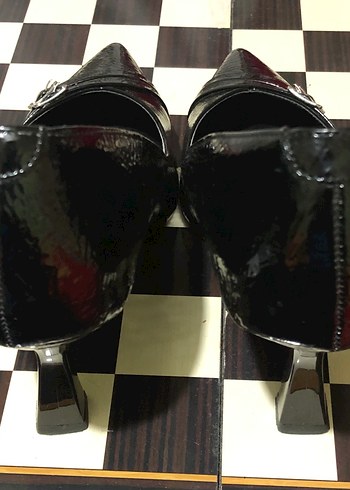 Siyah Yılan Desenli Tokalı Kadın Stiletto - Görsel 2