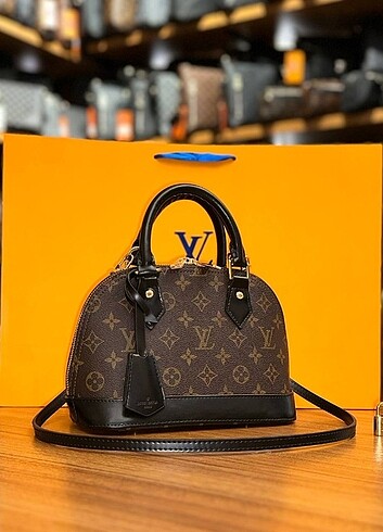  Beden LOUIS VUITTON KADIN ÇANTA 