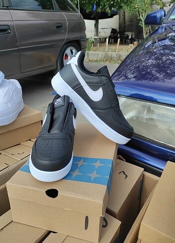 Nike Air iki renk