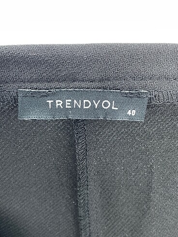 40 Beden siyah Renk Trendyol & Milla Kumaş Pantolon %70 İndirimli.