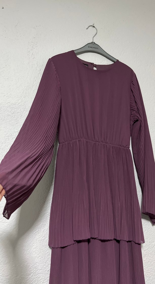 Uzun Pilili Mor Kadın Elbise - Görsel 2