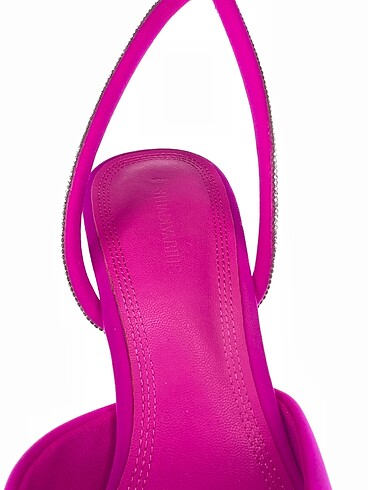 39 Beden pembe Renk Stradivarius Stiletto %70 İndirimli.
