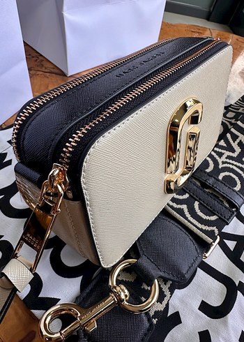 Beden Marc Jacobs Snapshot Cloud White multi