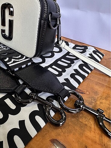  Beden siyah Renk Marc Jacobs Snapshot Black/White