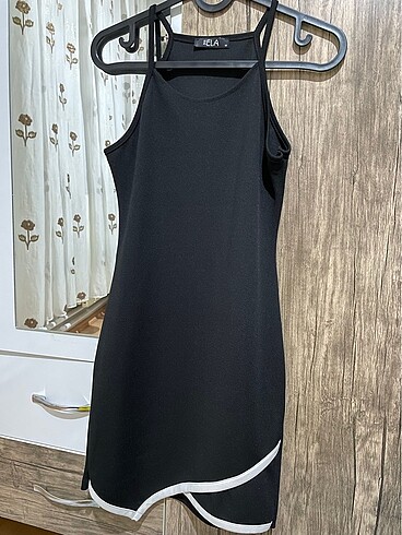 Halter Yaka Siyah Elbise
