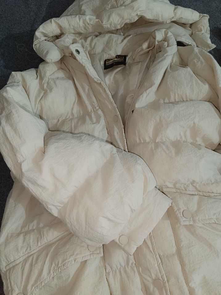 Beyaz Kadın Kapüşonlu Kışlık Mont - Görsel 3