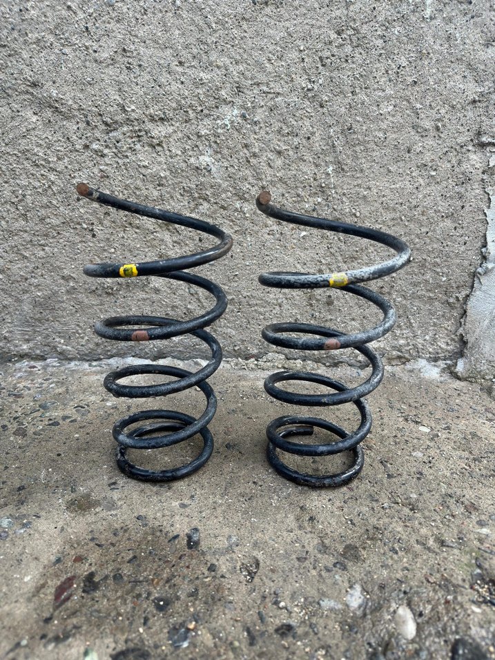 Toyota Efsane Kasa Orjinal Helezyon Yayları - Görsel 3