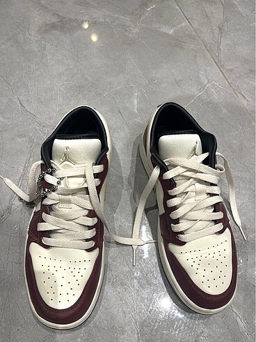 Nike Nike Air Jordan 1 Low