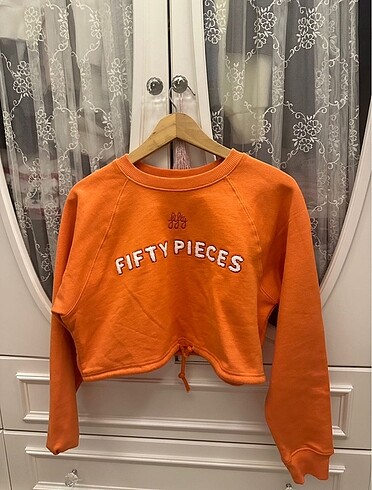 Crop sweatshirt