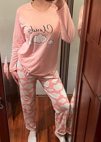 Pembe Bulut Desenli Rahat Kadın Pijama Takımı