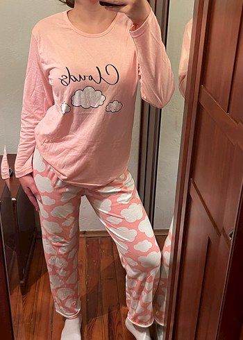 Diğer Pembe Bulut Desenli Rahat Kadın Pijama Takımı