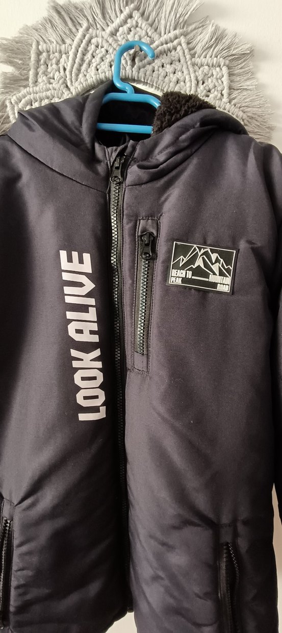 Erkek Çocuk Siyah Kapüşonlu Fermuarlı Ceket - Görsel 2