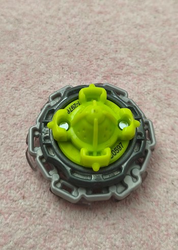  Beyblade Burst