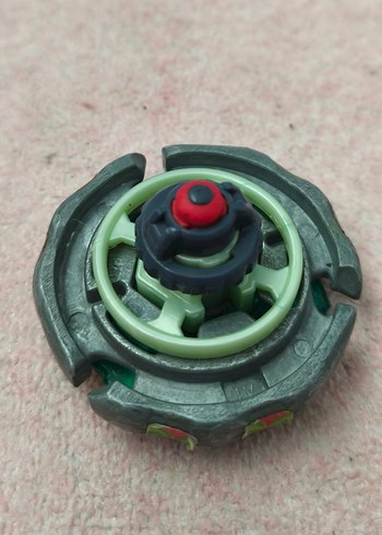 Striker beyblade