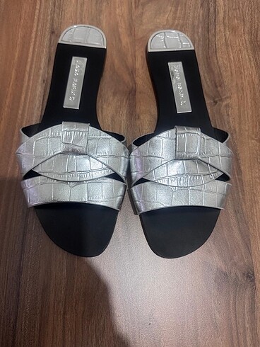 Zara Basic Terlik 37 Numara