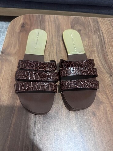 37 Beden Zara Basic 37 Numara Terlik