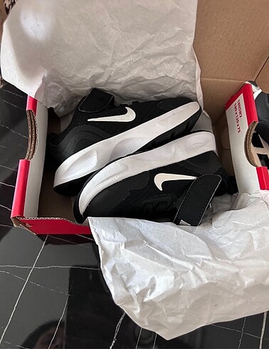 21 Beden siyah Renk Orijinal Nike Bebek Ayakkabısı