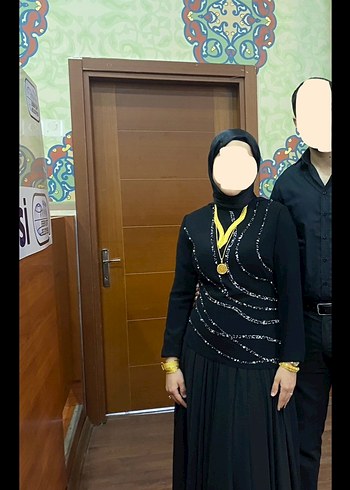 Uzun Kollu Siyah Nakışlı Uzun Abiye Elbise - Görsel 6