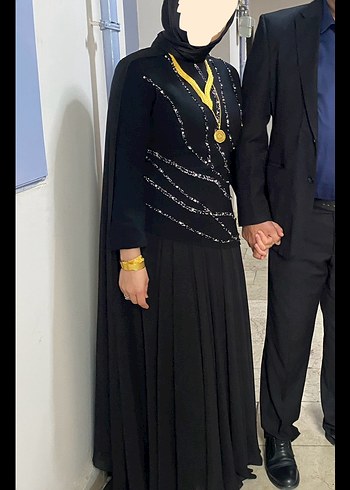 Uzun Kollu Siyah Nakışlı Uzun Abiye Elbise - Görsel 3