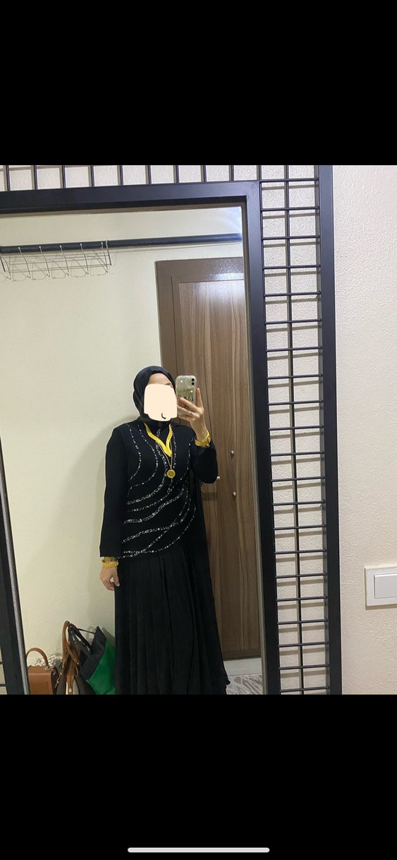 Uzun Kollu Siyah Nakışlı Uzun Abiye Elbise - Görsel 2