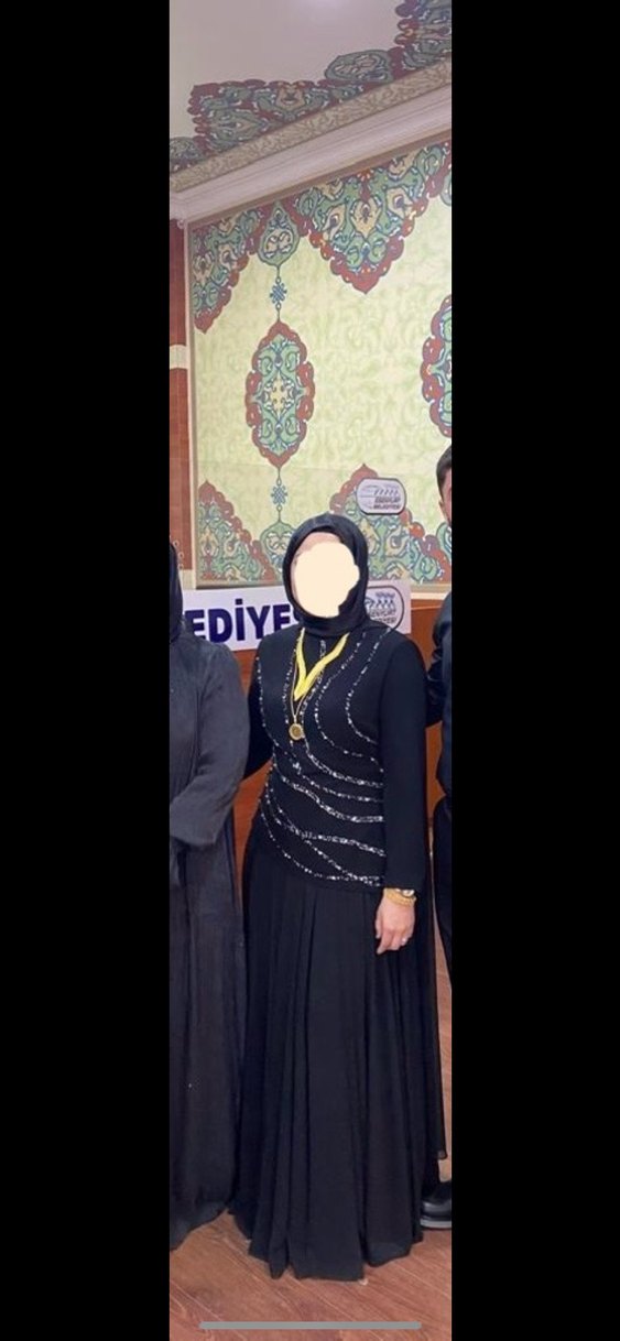 Uzun Kollu Siyah Nakışlı Uzun Abiye Elbise - Görsel 4