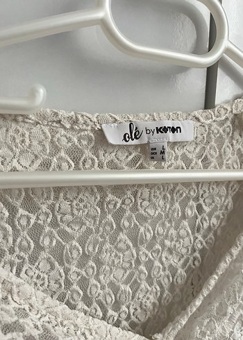 m Beden Dantel Detaylı Beyaz V Yaka Bohem Bluz