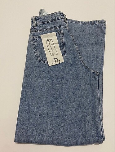 36 Beden Stradivarius Pantolon