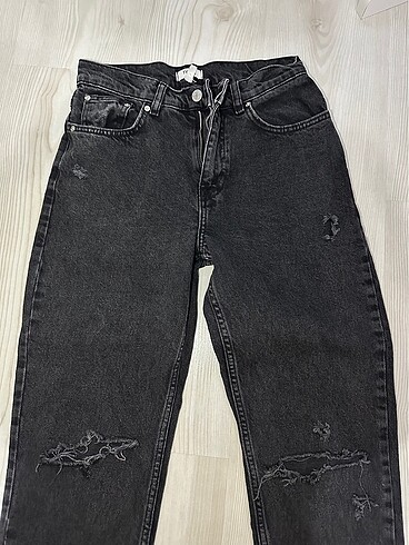 Twist Mom Jean
