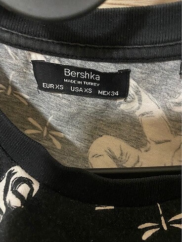 xs Beden Bershka tişört
