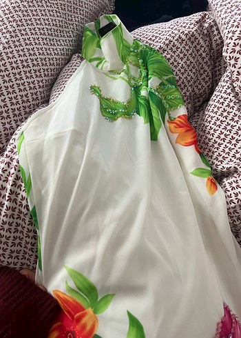 Çiçek Desenli Uzun abiye elbise - Görsel 3