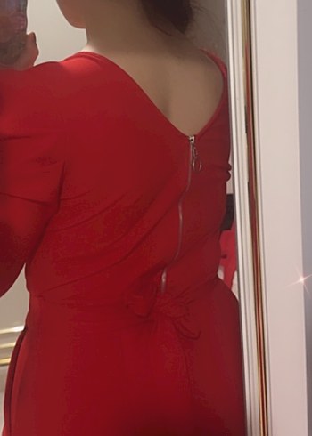 Kırmızı V Yakalı Kadın Tulum - Görsel 3